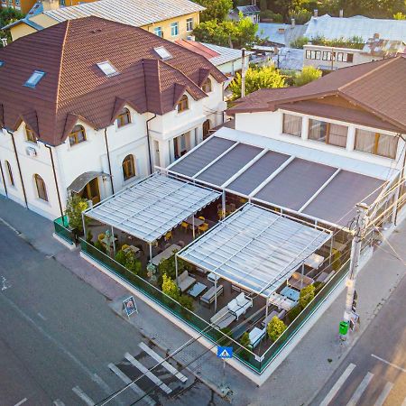 Hotel Eden Римник Екстер'єр фото