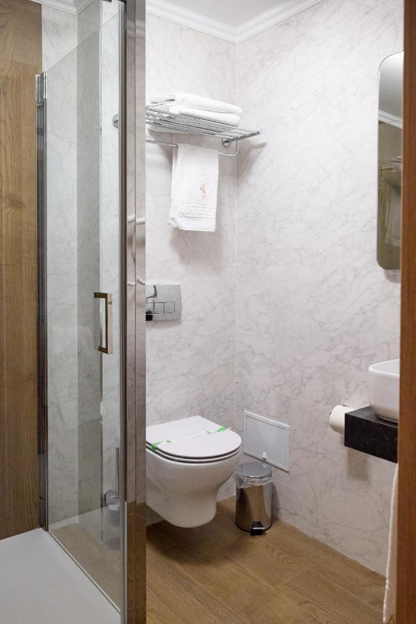 Hotel Eden Римник Екстер'єр фото