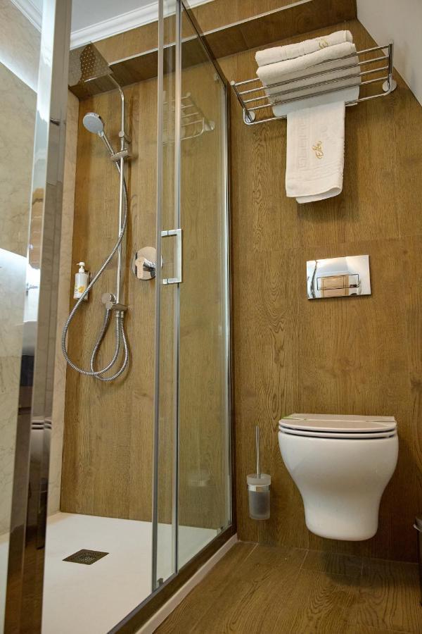 Hotel Eden Римник Екстер'єр фото